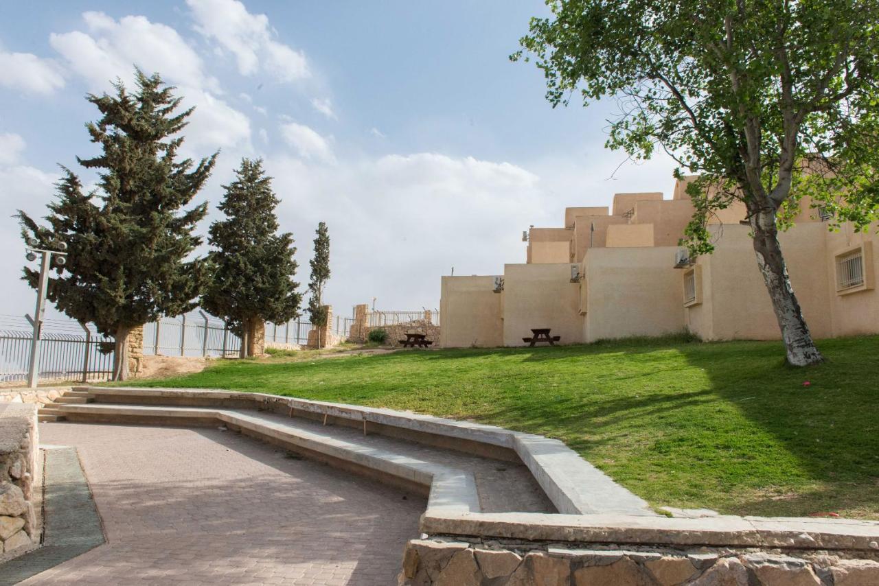 Hi - Mitzpe Ramon Hostel Екстериор снимка